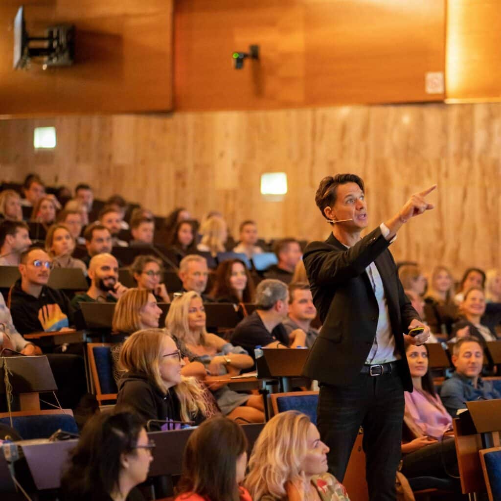 Les Conférenciers Professionnels